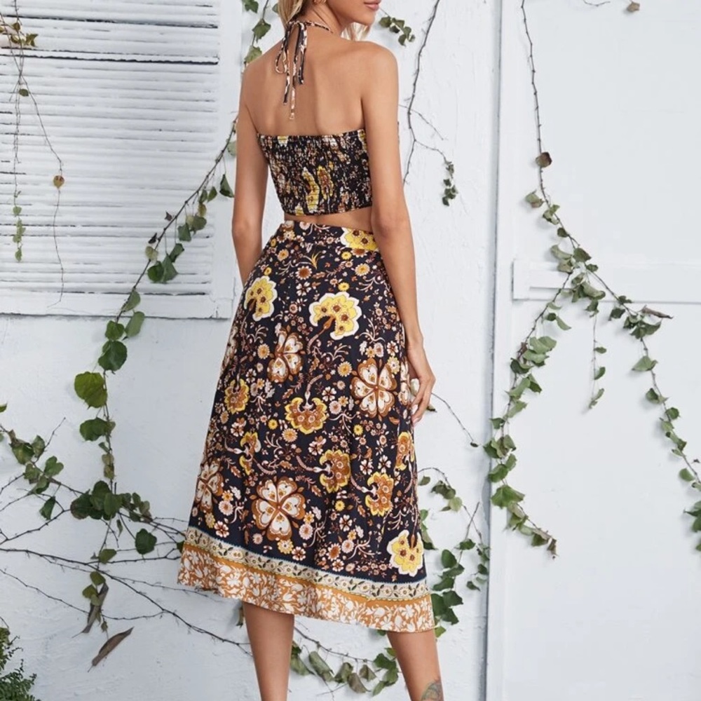Cute Two Piece!! - Picture 2 of 2
